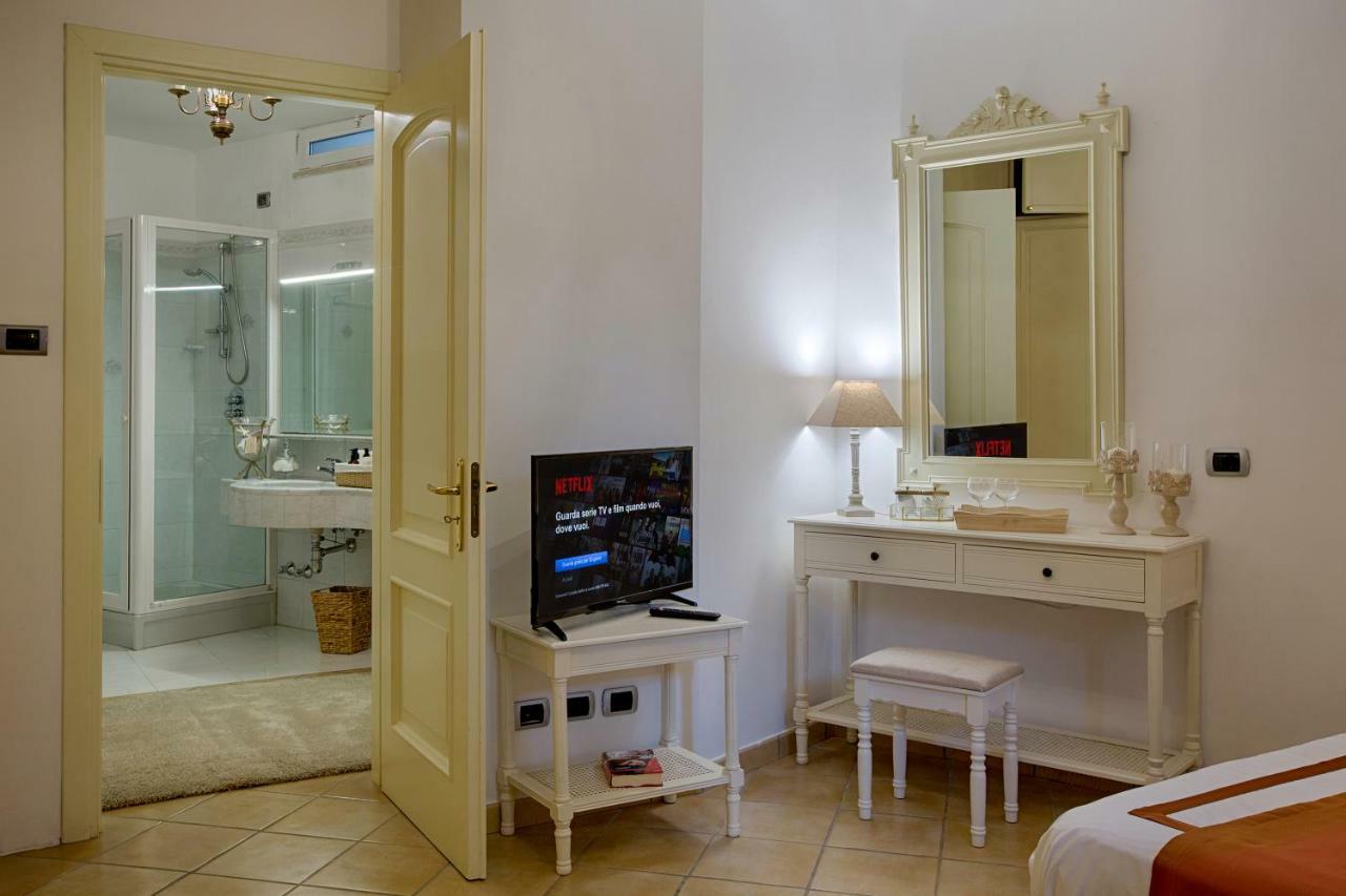 Villa Spartano Sant'Agata Sui Due Golfi Massalubrense 马萨鲁布朗斯 外观 照片